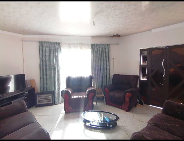 3 BEDROOM FREESTANDING FOR SALE IN JOUBERTON